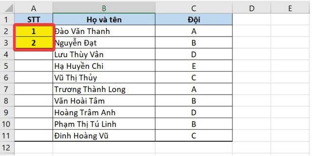 Nhập 2 số ở 2 ô đầu tiên